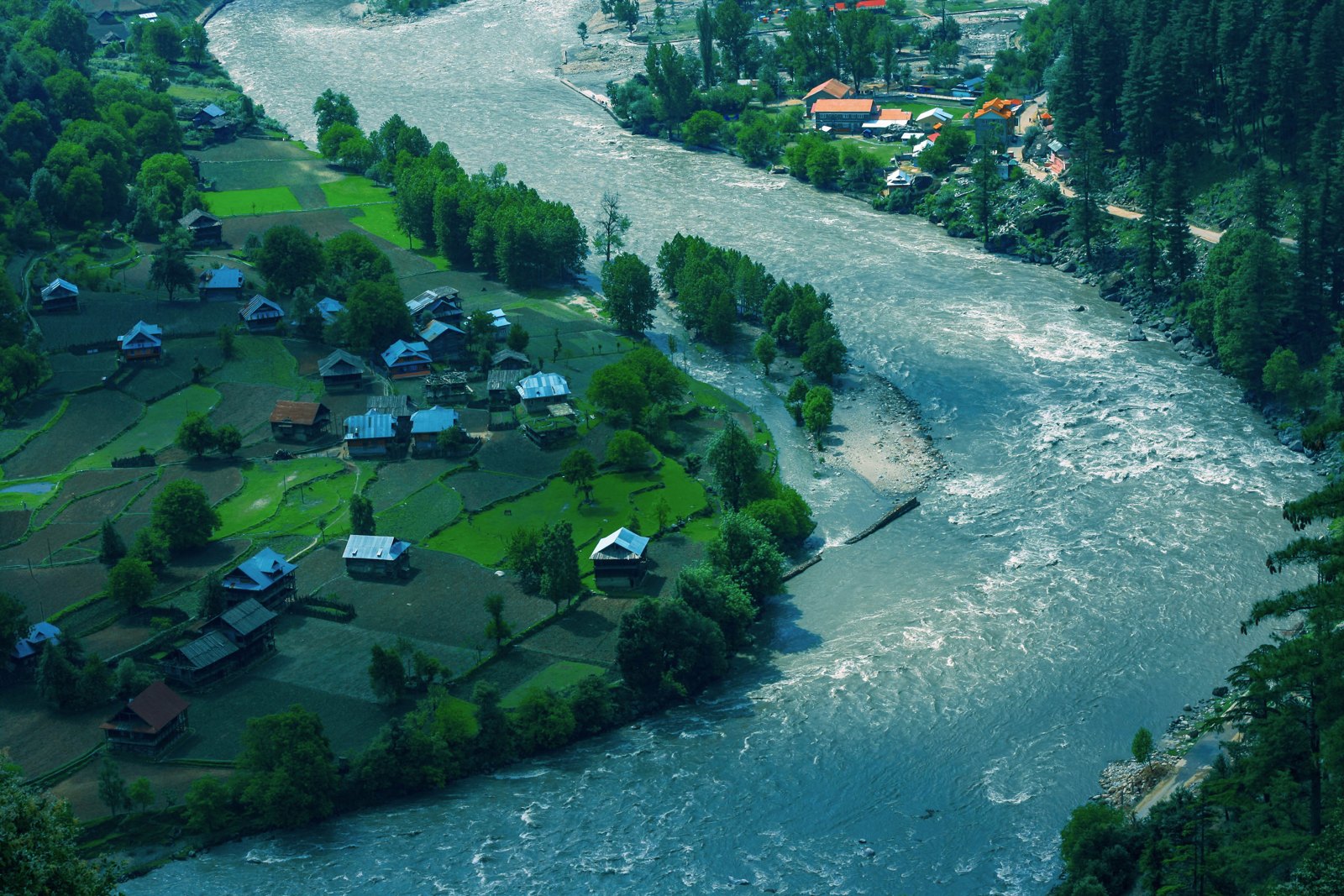 4D/3N Neelum Valley (Kutton, Keran, Upper Neelum,Sharda) Tour Package