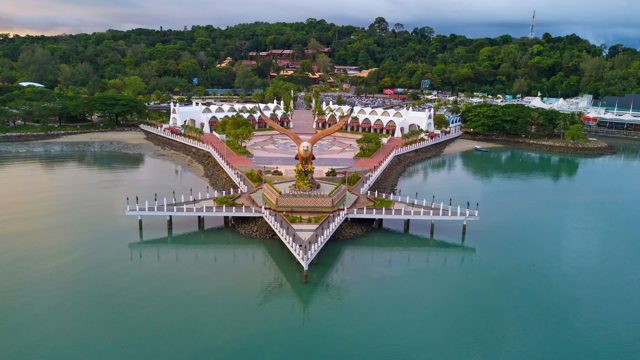 Malaysia Grand Tour — Kuala Lumpur & Langkawi
